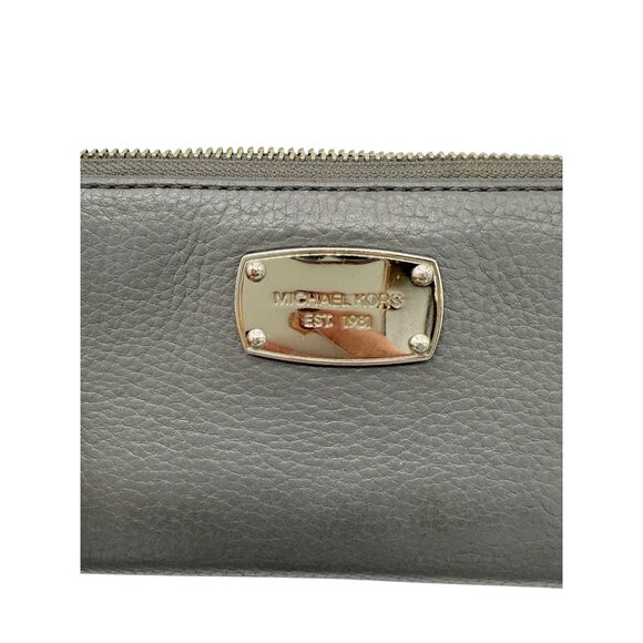 Michael Kors Jet Set Continental Wallet in Gray Pebbled Leather w/ Silver Hardwa - Picture 2 of 10